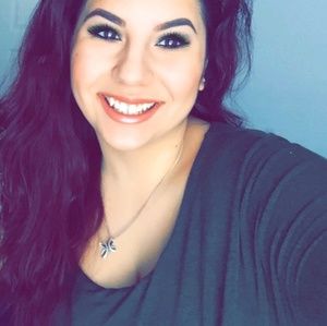 Meet your Posher, Alyssa